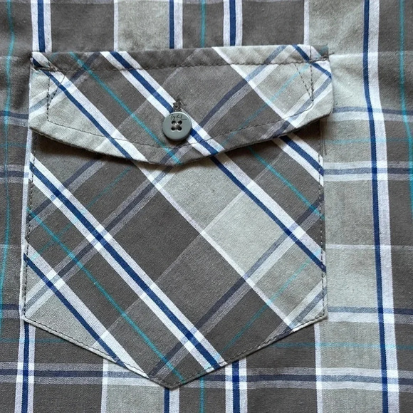 🔥4/$20 Tony  Hawk Plaid Short Sleeve Button Down - Picture 3 of 10